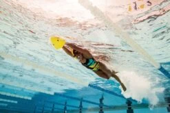 FINIS® Alignment Kickboard 12 FINIS® Alignment Kickboard -Wassersportgeschäft W2847 01 ecommerce
